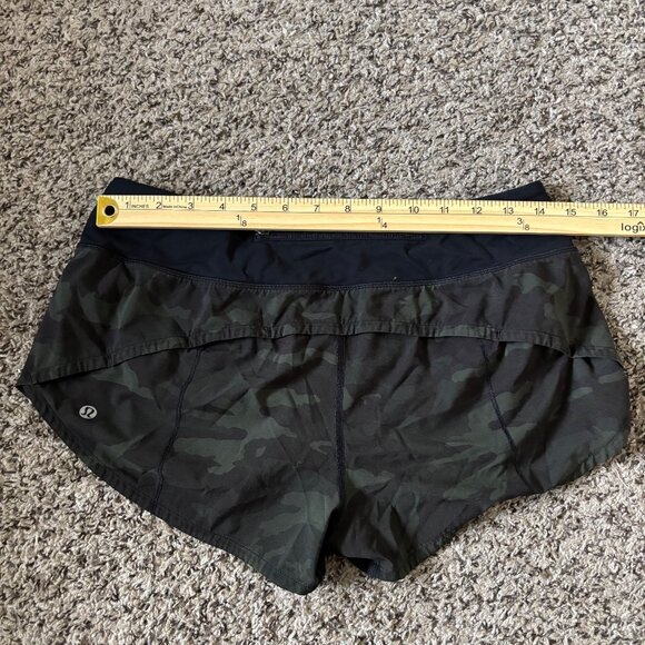 Lululemon Womens Camo Speed Up Shorts Size 6 Black & Green Yoga Running Activewe - Picture 4 of 6